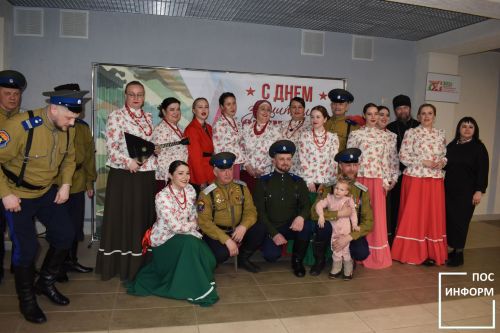 ✅День защитника Отечества отпраздновали в Камских Полянах концертом