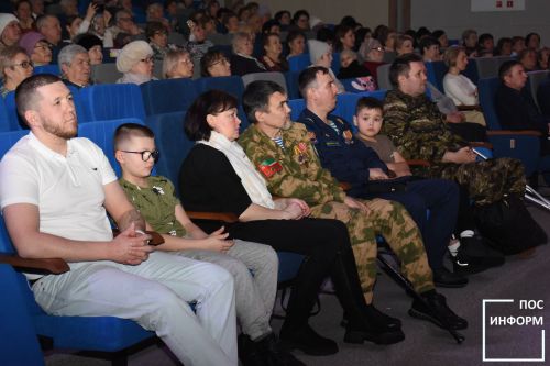 ✅День защитника Отечества отпраздновали в Камских Полянах концертом