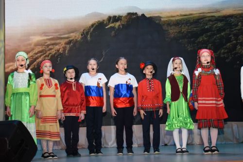 В камских Полянах состоялось торжественное открытие года «Патриотизма и единства»