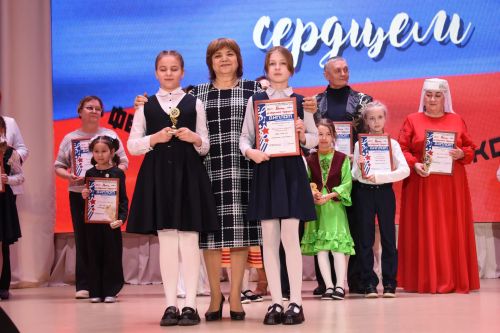 В камских Полянах состоялось торжественное открытие года «Патриотизма и единства»