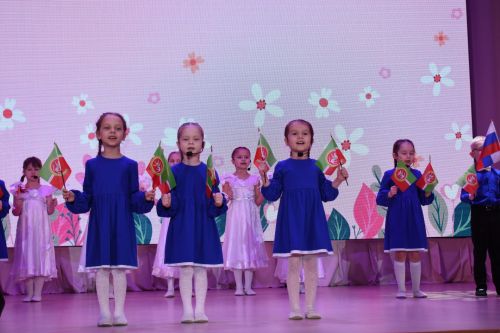 В камских Полянах состоялось торжественное открытие года «Патриотизма и единства»