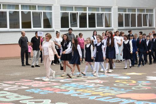 Прозвенел последний звонок в Камскополянской школе №2