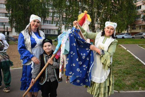 3 июня в Камских Полянах состоялся «Булэк жию» — сбор подарков к празднику Сабантуй