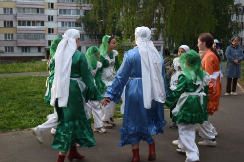 3 июня в Камских Полянах состоялся «Булэк жию» — сбор подарков к празднику Сабантуй