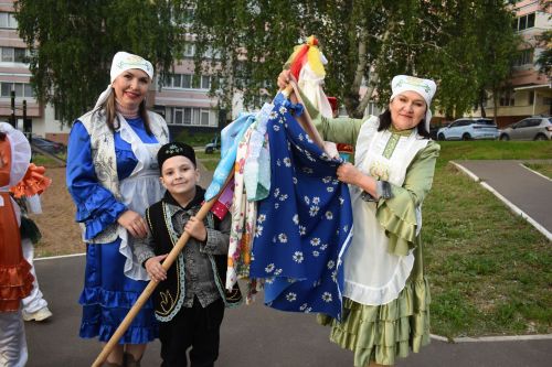 3 июня в Камских Полянах состоялся «Булэк жию» — сбор подарков к празднику Сабантуй