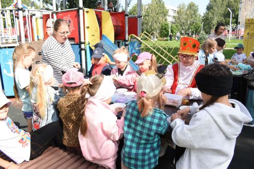 В Камских Полянах прошел невероятно яркий праздник под названием «Национальное лето в кубе»