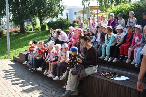 В Камских Полянах прошел невероятно яркий праздник под названием «Национальное лето в кубе»