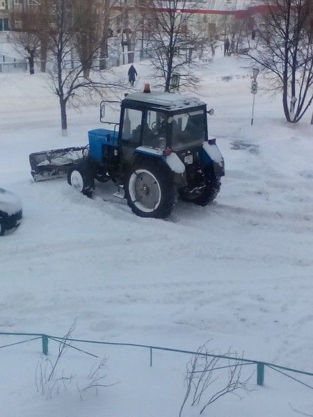 В Камских Полянах полным ходом идет расчистка улиц и дворов