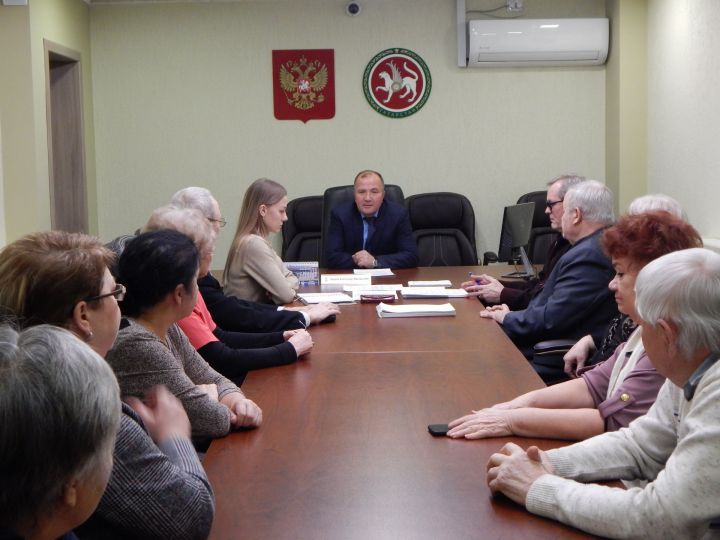 «За круглым столом» с Главой Камских Полян