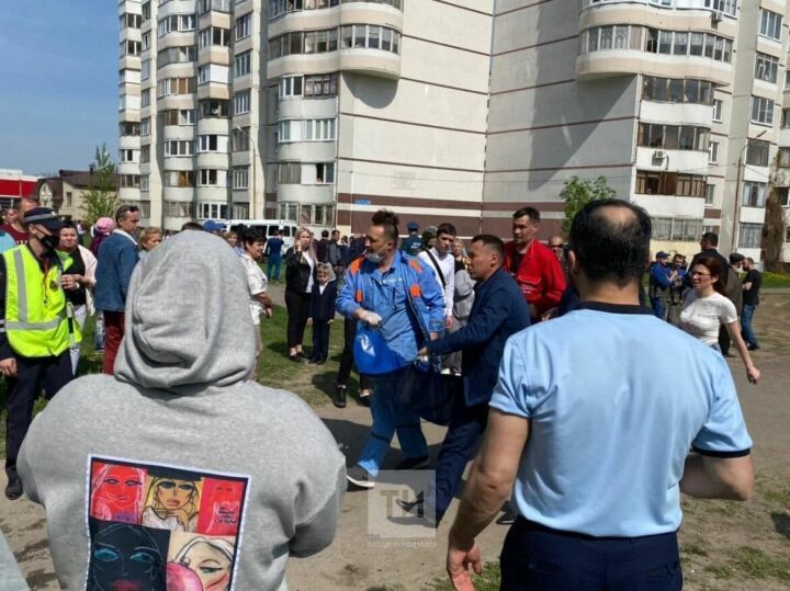 Хроника страшной трагедии в казанской школе, где во время стрельбы погибли дети