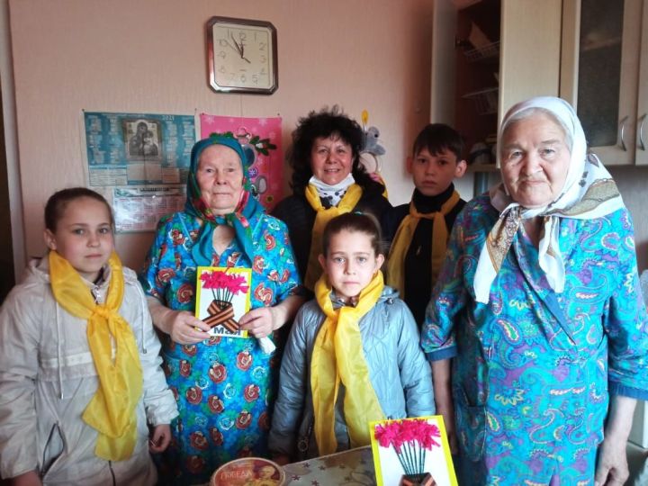 Социальная служба Камских Полян приняла участие во Всемирной акции «Георгиевская ленточка»