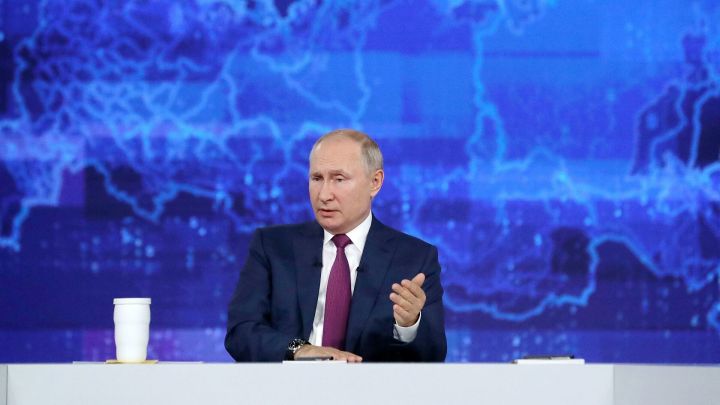 Путин расcказал, что вакцинировался «Спутником V»