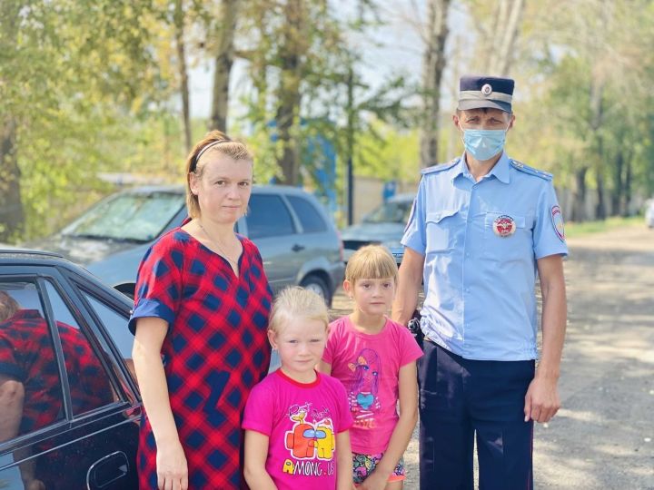 В Татарстане сотрудники Гоставтоинспекции помогли автоледи, оказавшейся в трудной ситуации