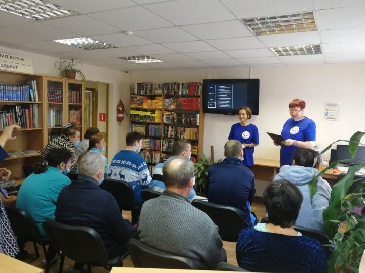 Сотрудники Камско - Полянской библиотеки провели час информации на тему «Экстремизму - НЕТ»