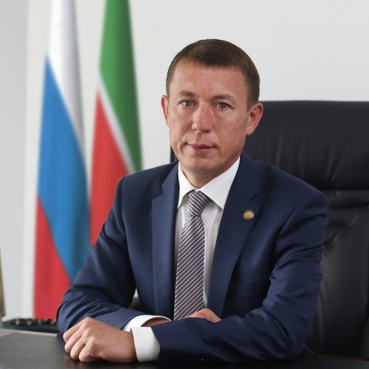 Рамиль Муллин поздравляет камполянцев с Днём защитника Отечества!