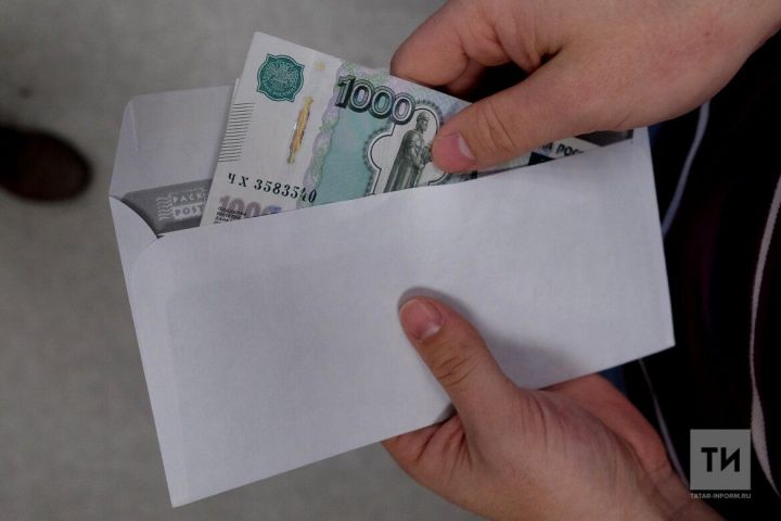 Приставы помогли нижнекамцу получить зарплату