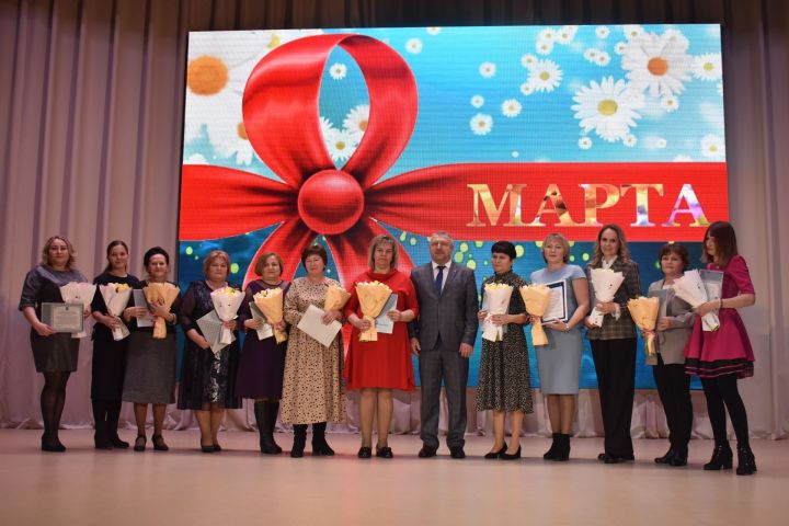 Весенний праздник для милых дам в Камских Полянах