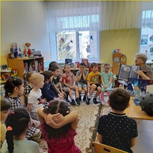 С воспитанниками детского сада «Золотая рыбка» провели беседу на тему «Космос»