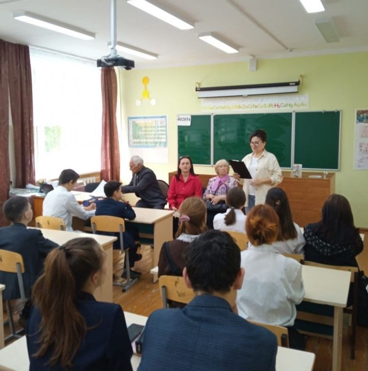 Камполянские представители литературного объединения «Родник» посетили школу в п. Трудовой