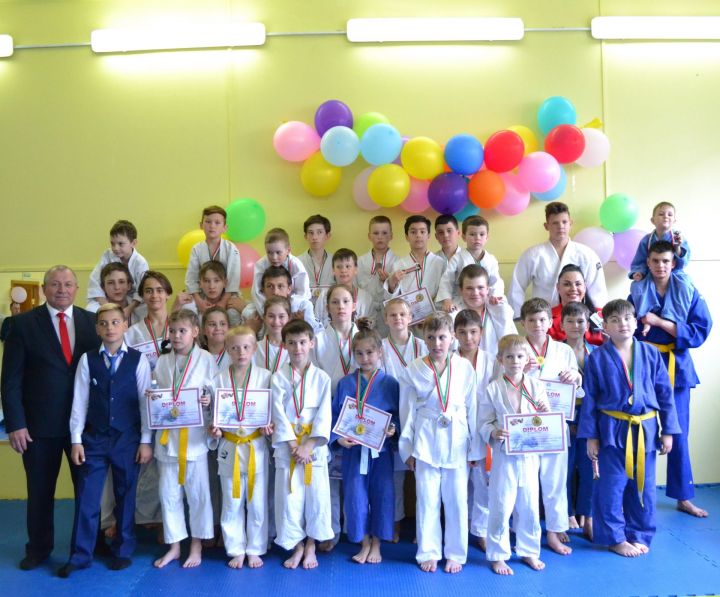 В Камских Полянах прошел муниципальный турнир по дзюдо среди юношей и девушек