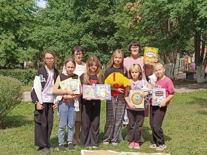 Сотрудники камполянской библиотеки провели для ребят литературно - игровое мероприятие