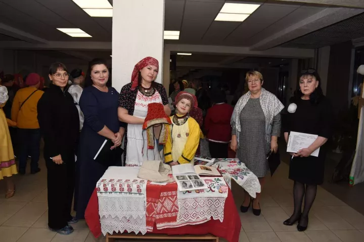 В Камских Полянах состоялся фестиваль национальных культур «Единая семья - Россия»