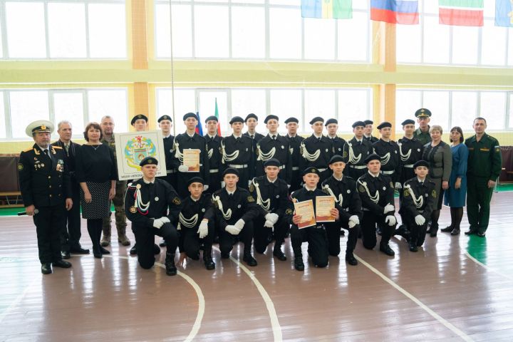 В школе № 1 прошел зональный этап смотра-конкурса строя и песни