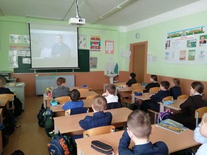 В камполянской школе № 1 прошли занятия по теме «Россия — здоровая держава»