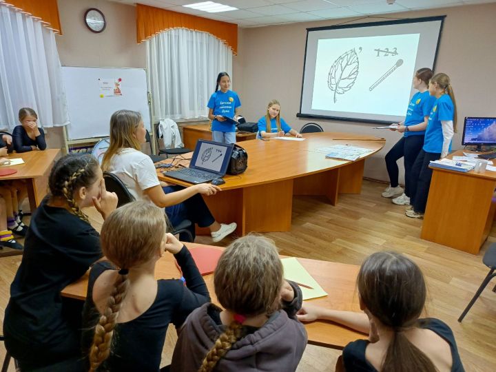 Юные танцоры «Импульса» Камских Полян сразились в осенней викторине