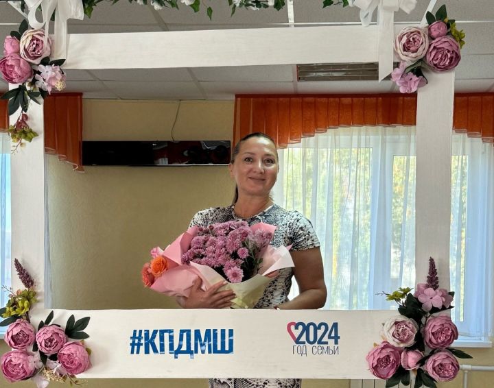 Творчество жительницы Камских Полян Алсу Смаковой