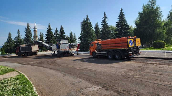 В Камских Полянах ремонтируют дорогу от «Чулман-Су» до Исполкома