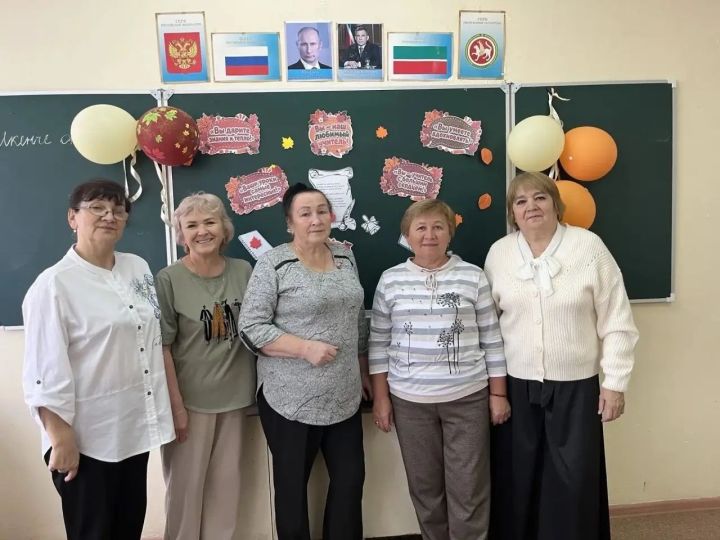 Камскополянская школа № 1 принимала ветеранов педагогического труда