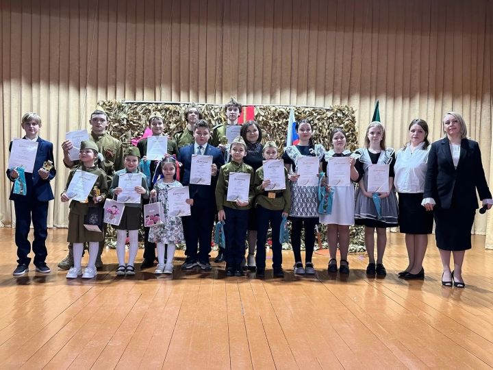 Студенты и школьники Камских Полян приняли участие в конкурсе «Связь поколений»