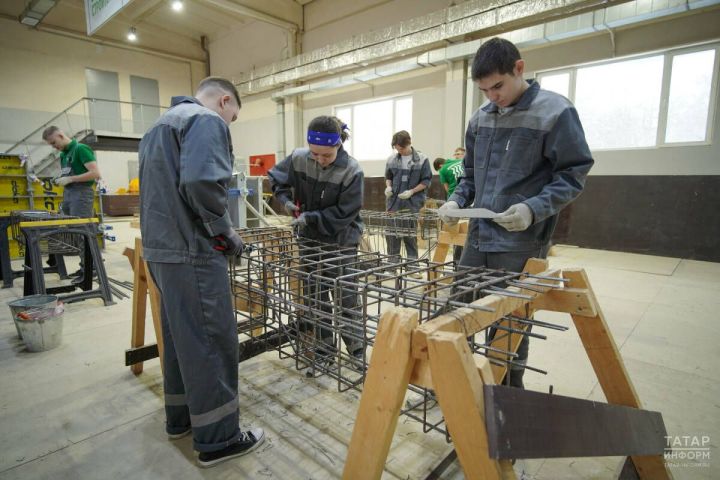 В 2025 году в Татарстане более 15 тысяч молодых людей получили работу