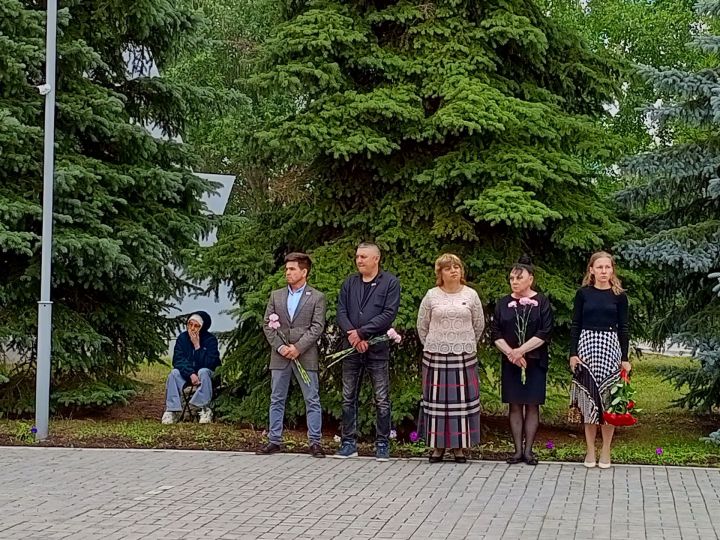 В Камских Полянах состоялся митинг памяти и скорби.