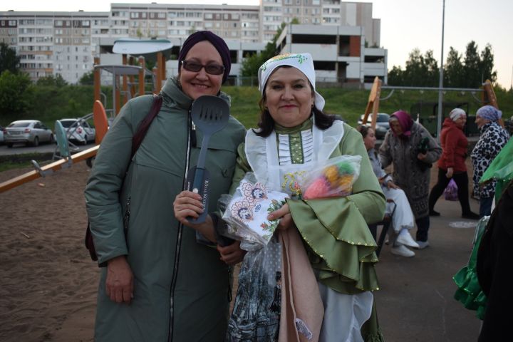 В Камских Полянах собрали подарки к празднику «Сабантуй» — «Булэк жию»