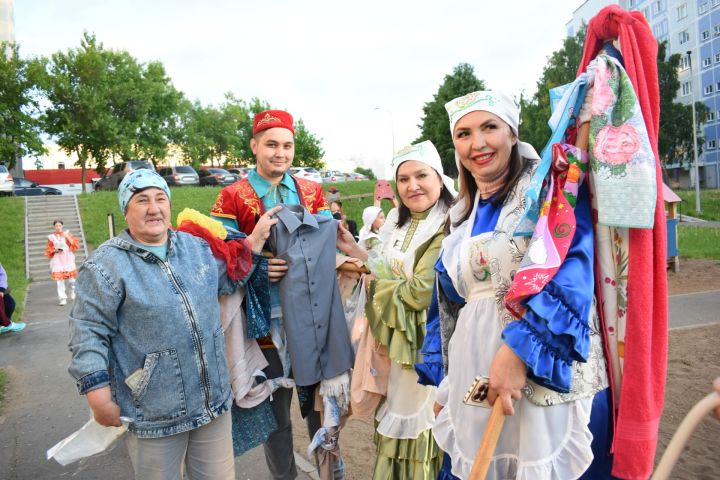 В Камских Полянах собрали подарки к празднику «Сабантуй» — «Булэк жию»