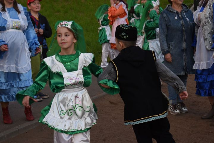 В Камских Полянах собрали подарки к празднику «Сабантуй» — «Булэк жию»