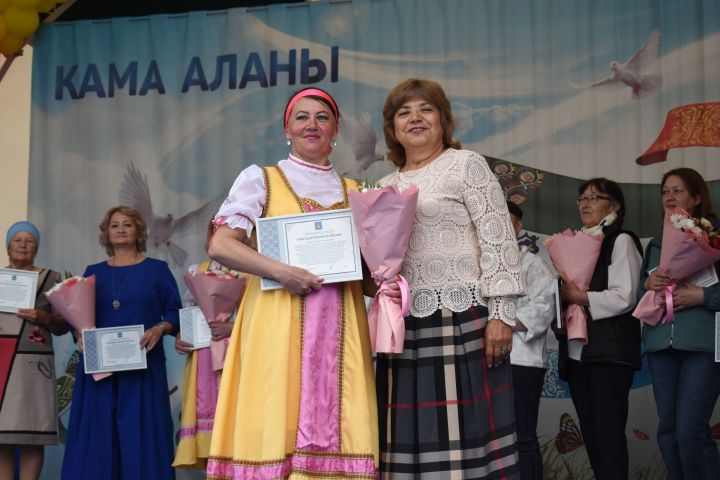 Шумно и по-народному: в Камских Полянах с размахом отпраздновали Сабантуй-2026