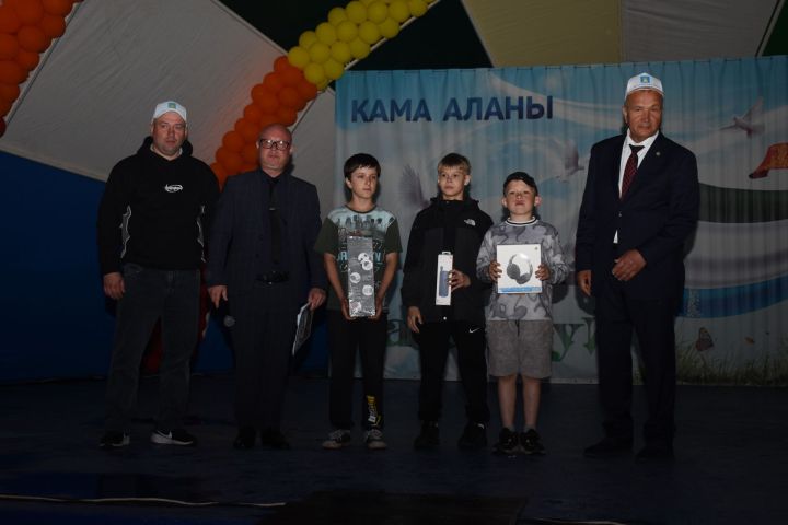 Шумно и по-народному: в Камских Полянах с размахом отпраздновали Сабантуй-2026