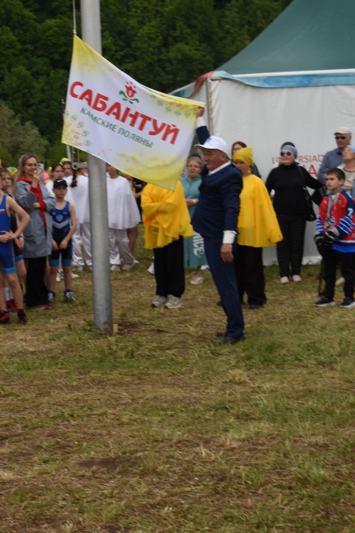 Шумно и по-народному: в Камских Полянах с размахом отпраздновали Сабантуй-2026