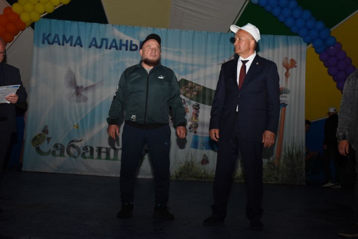 Шумно и по-народному: в Камских Полянах с размахом отпраздновали Сабантуй-2026